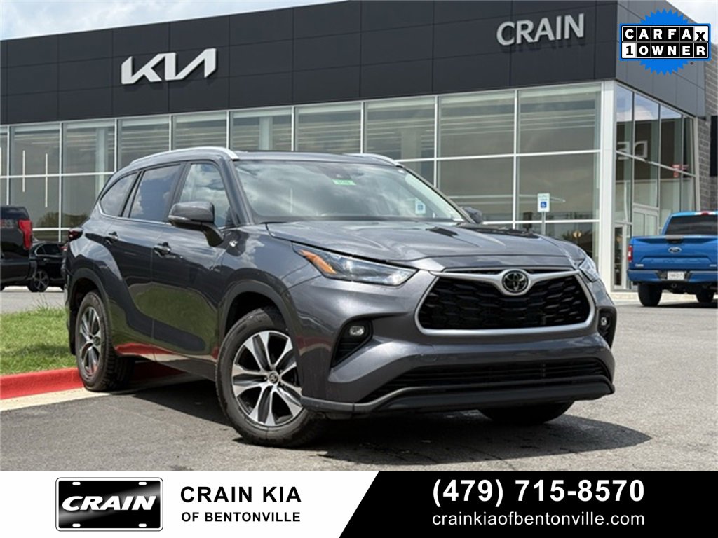 Used 2024 Toyota Highlander XLE