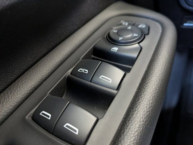 Used 2024 GMC Terrain SLE image 19