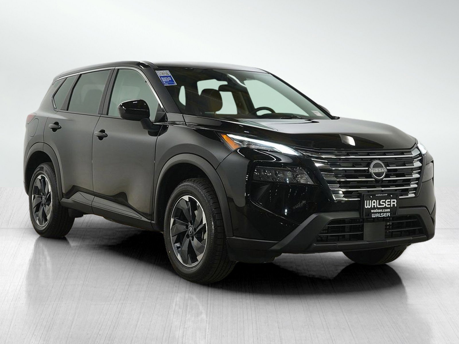 Used 2025 Nissan Rogue SV AWD/4WD image 8