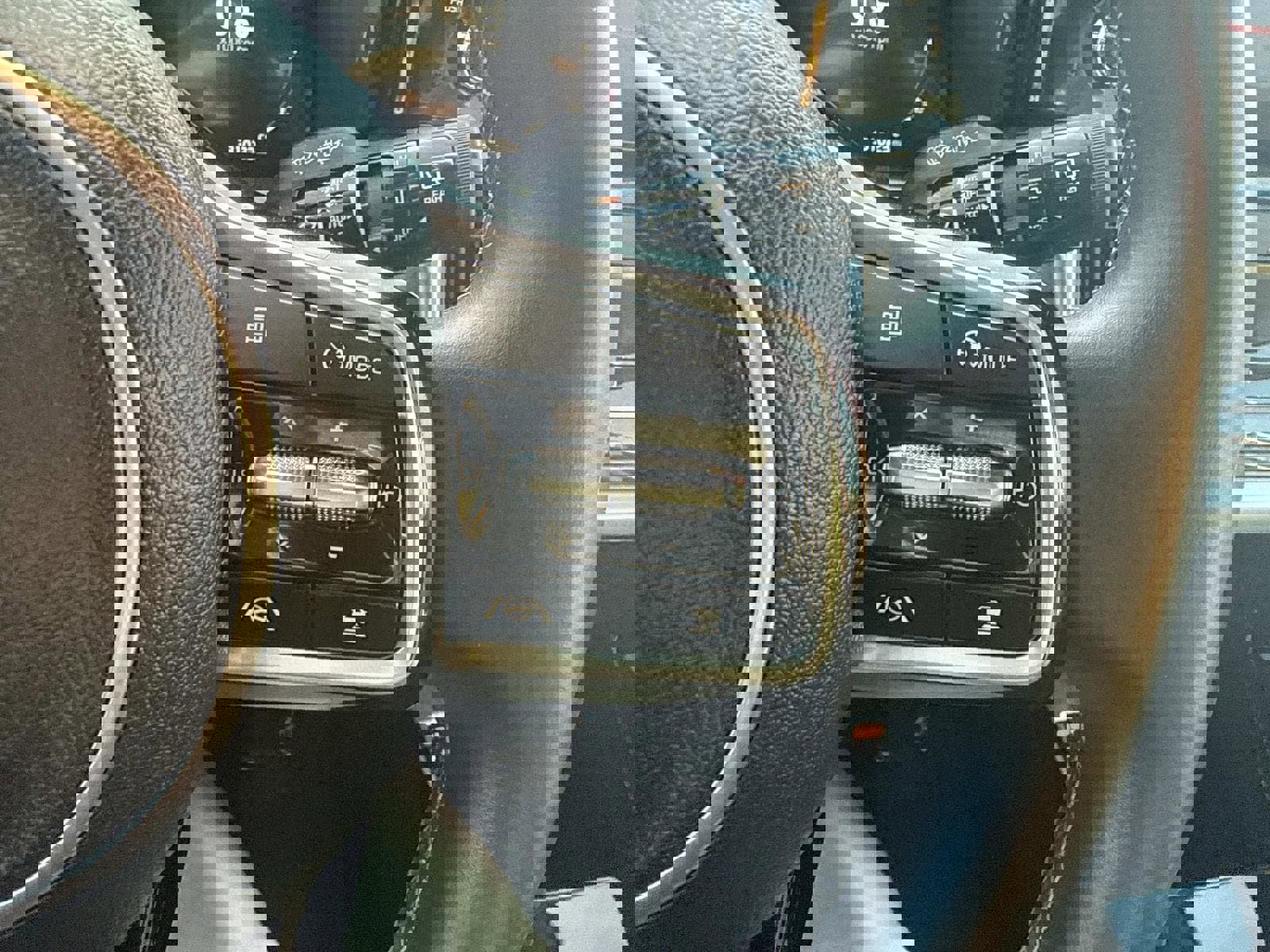 Used 2023 Kia Sorento SX image 31