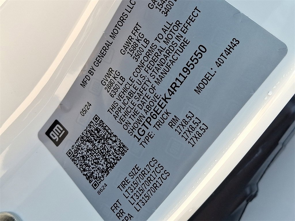 Used 2024 GMC Canyon AT4X w/ AT4X AEV Edition image 35