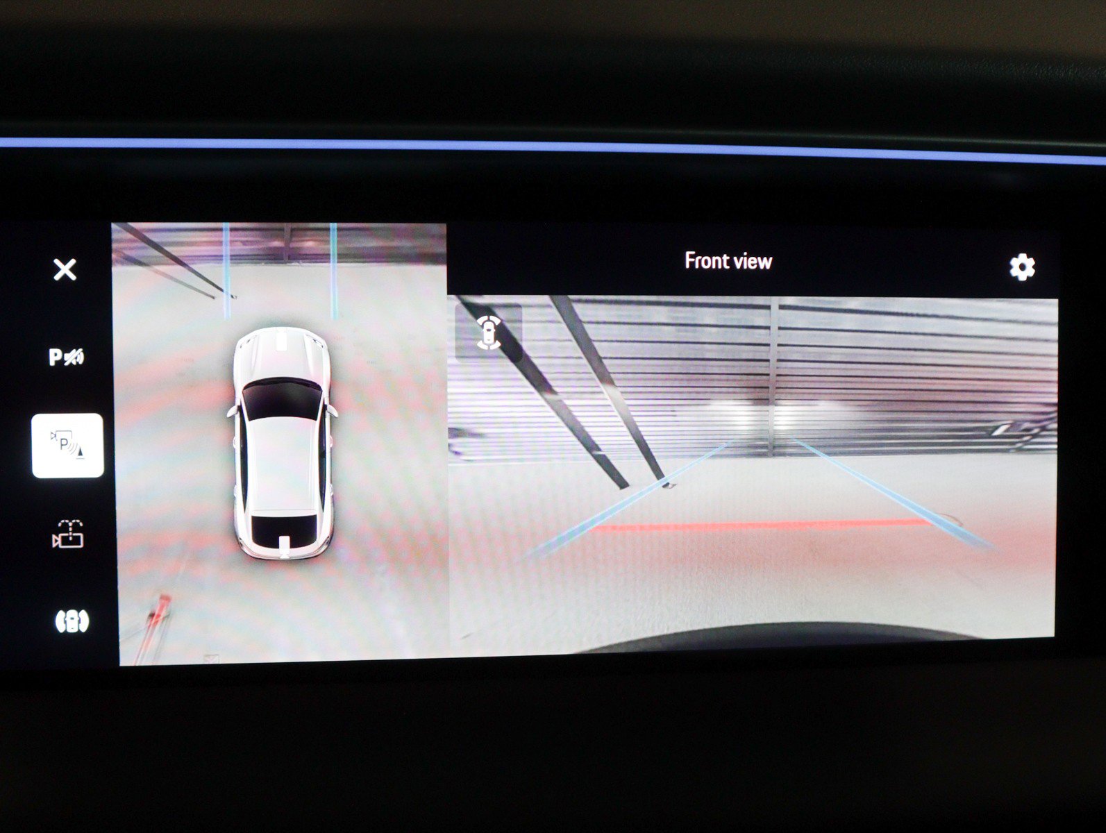 Certified 2025 Porsche Macan 4S Electric image 21