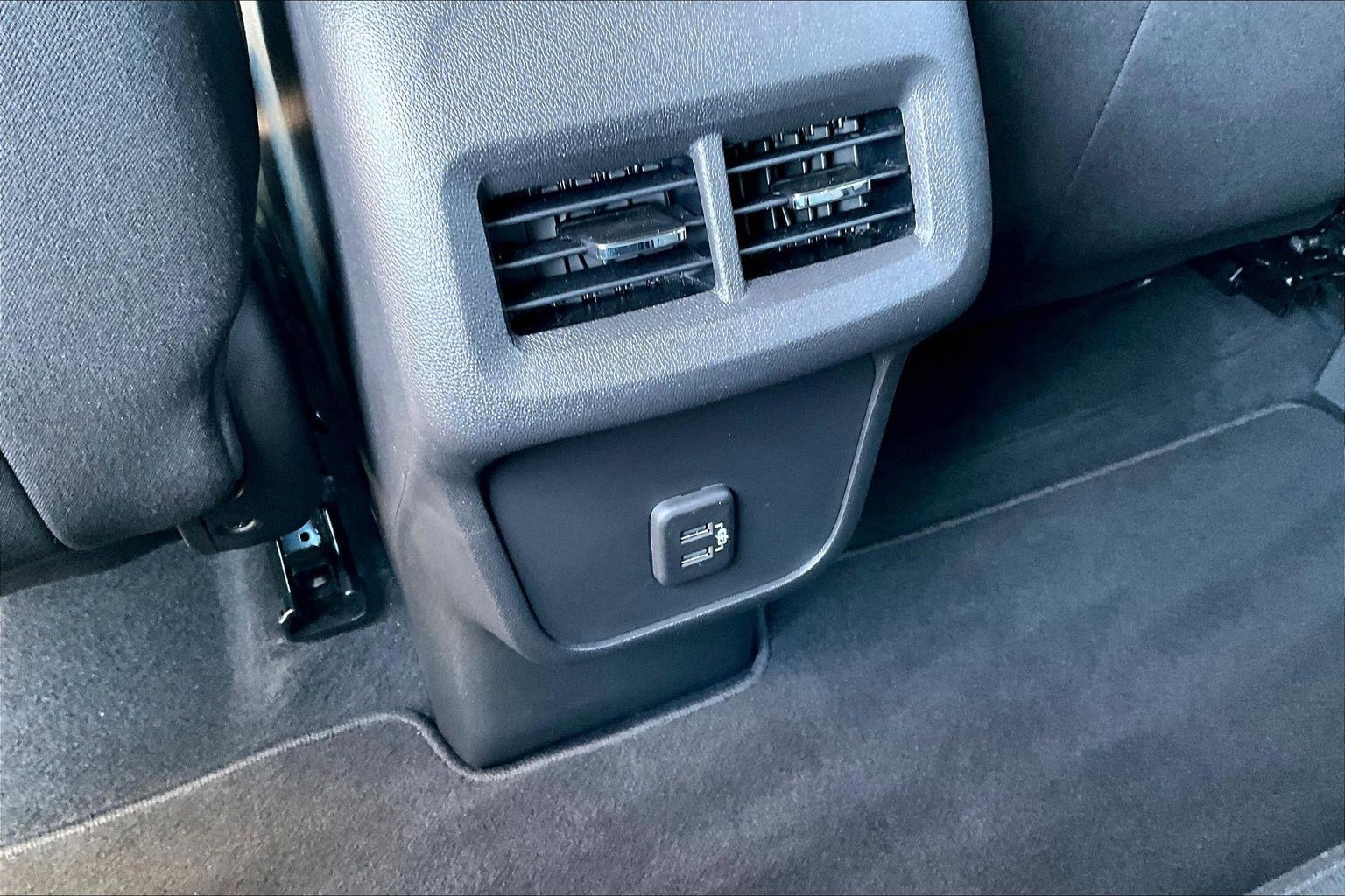 Used 2020 Chevrolet Equinox LS w/ LS Convenience Package FWD image 10
