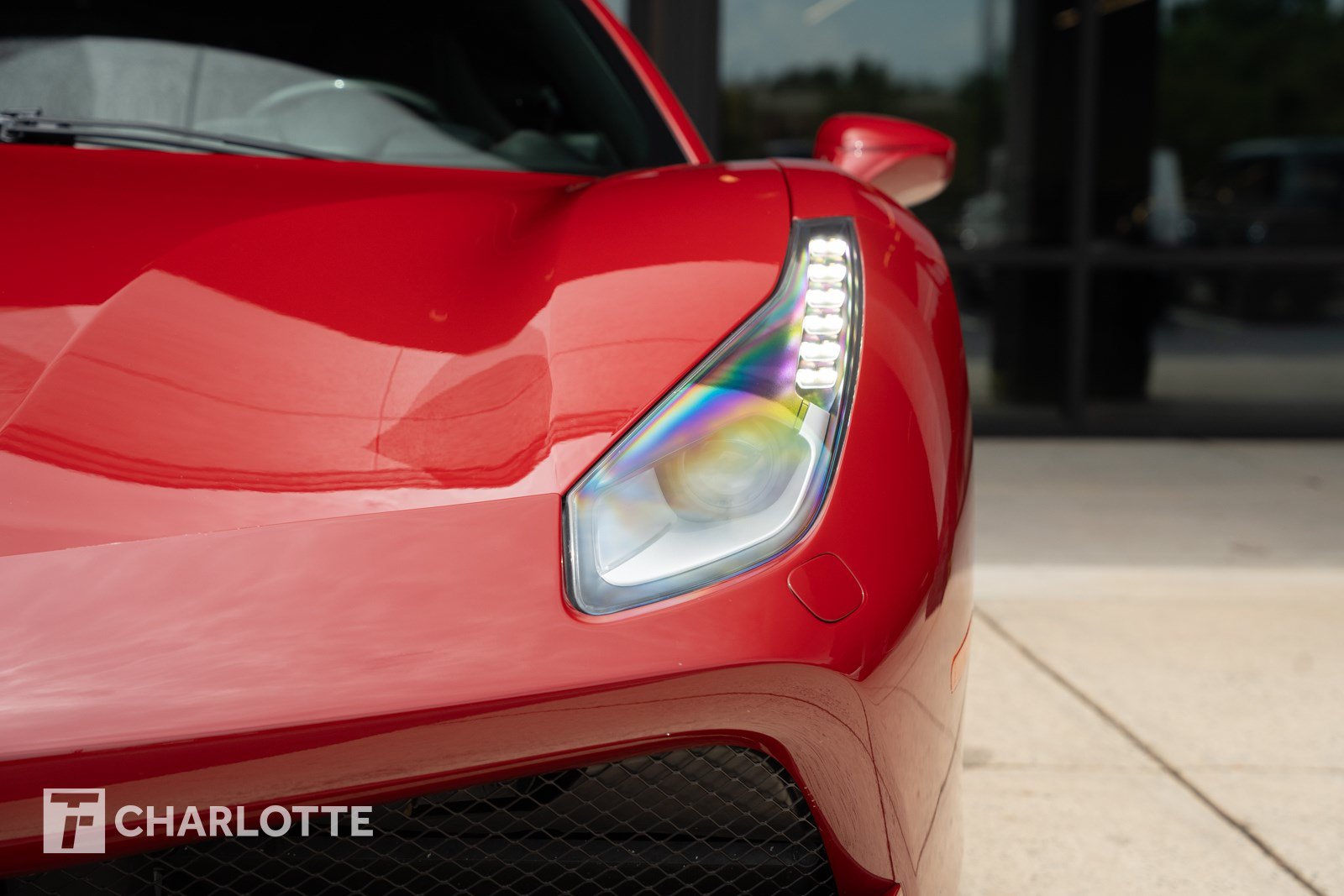 Used 2017 Ferrari 488 GTB RWD image 6