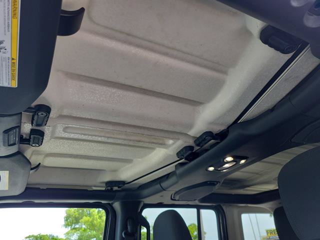 Used 2019 Jeep Wrangler Unlimited Sport S AWD/4WD image 17