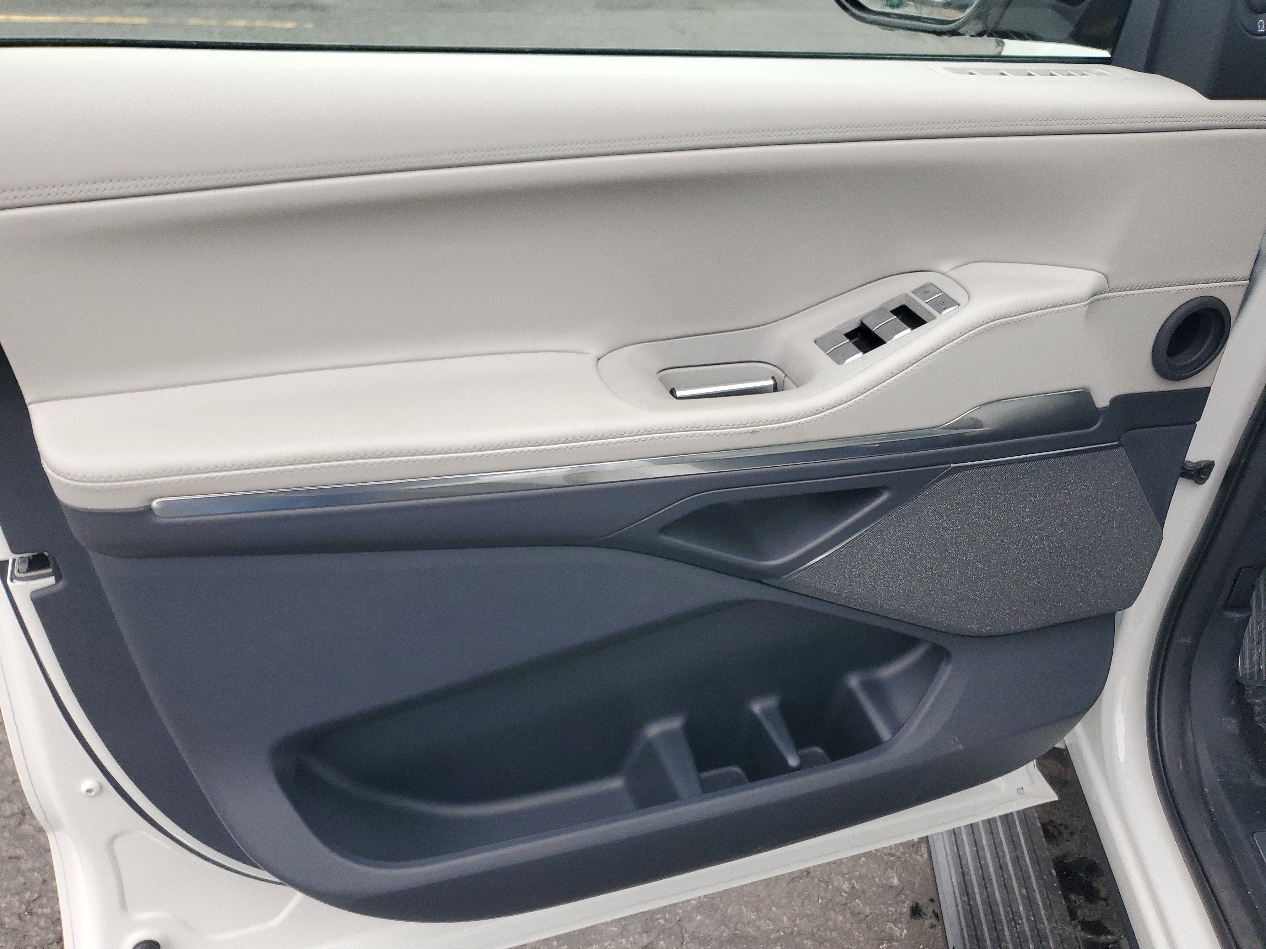 New 2026 Lincoln Navigator L Reserve AWD/4WD image 8
