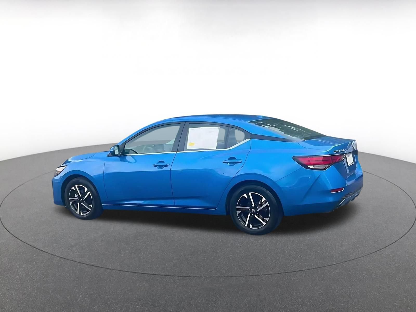 Used 2025 Nissan Sentra SV FWD image 9
