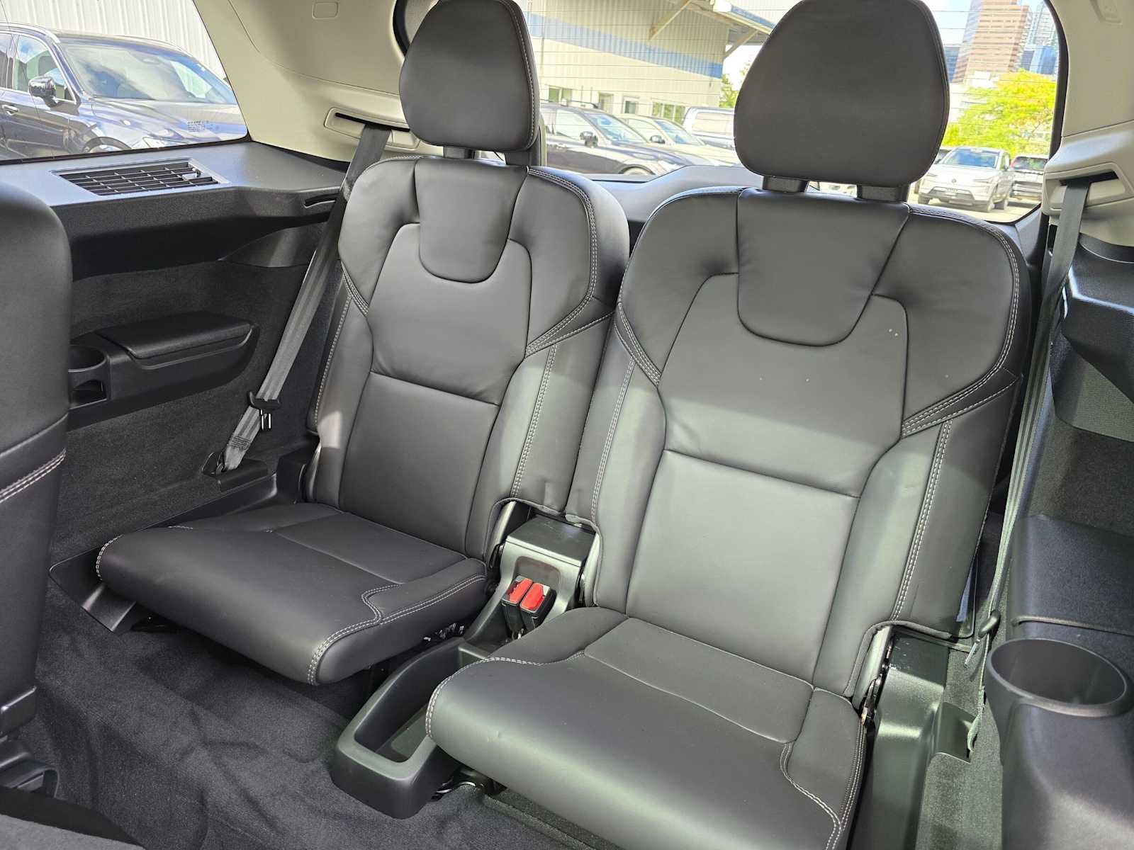 Certified 2024 Volvo XC90 T8 Ultimate w/ Lounge Package AWD/4WD image 18