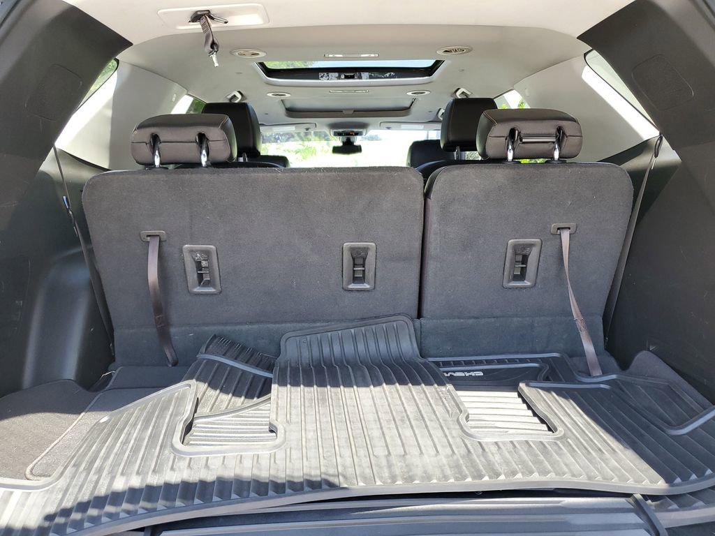 Used 2019 Chevrolet Traverse Premier w/ Driver Confidence II Package FWD image 7