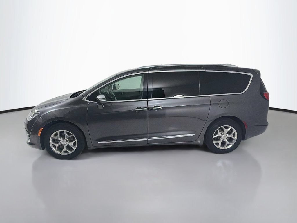 Used 2019 Chrysler Pacifica Limited FWD image 4
