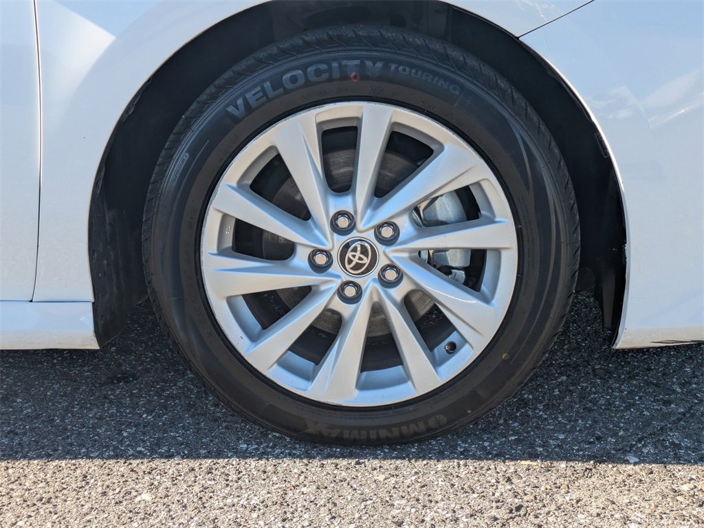 Used 2024 Toyota Camry LE image 11