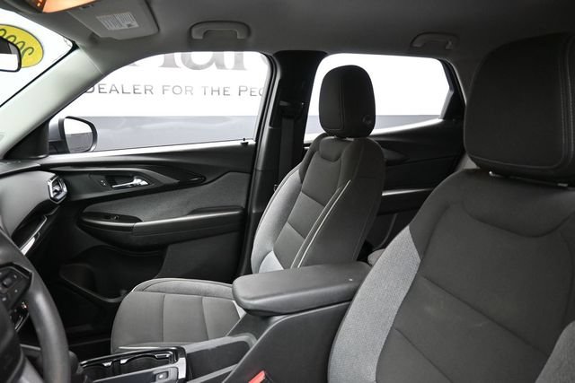 Used 2022 Chevrolet TrailBlazer LT FWD image 17