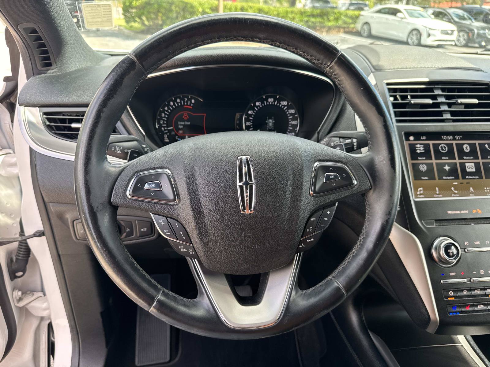 Used 2019 Lincoln MKC Reserve w/ MKC Technology Package FWD image 14