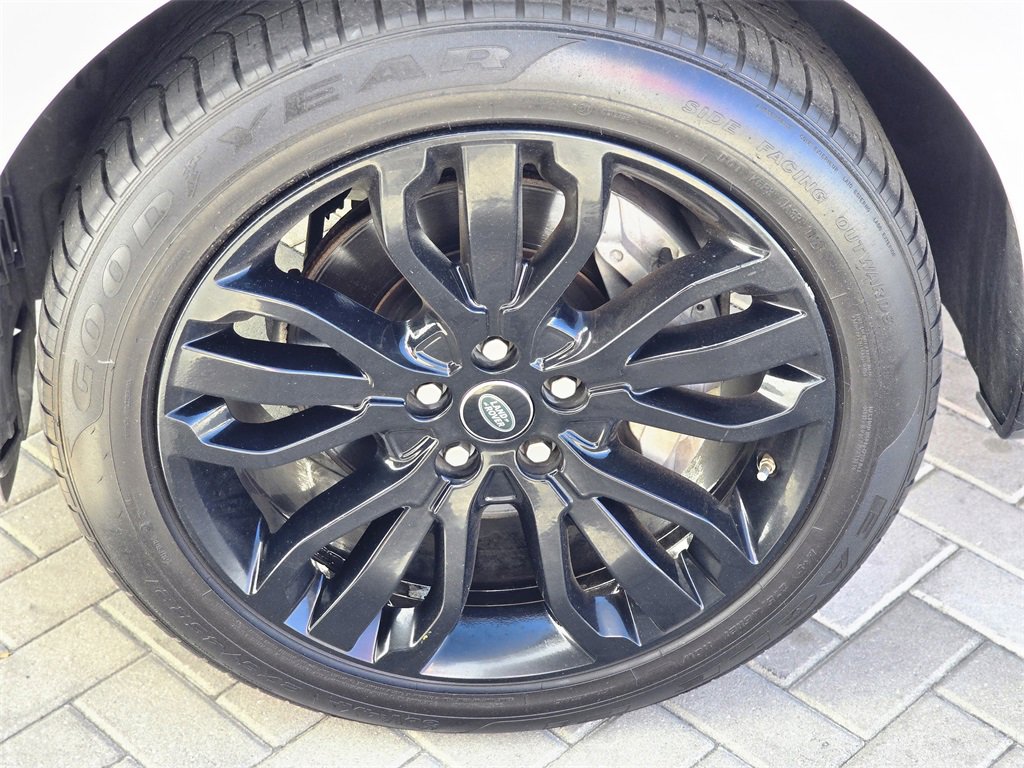 Used 2022 Land Rover Range Rover Sport HSE Silver Edition image 9