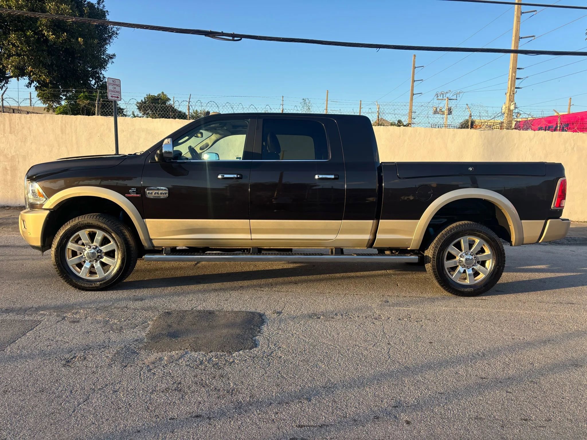Used 2017 RAM 2500 Longhorn w/ Convenience Group image 2