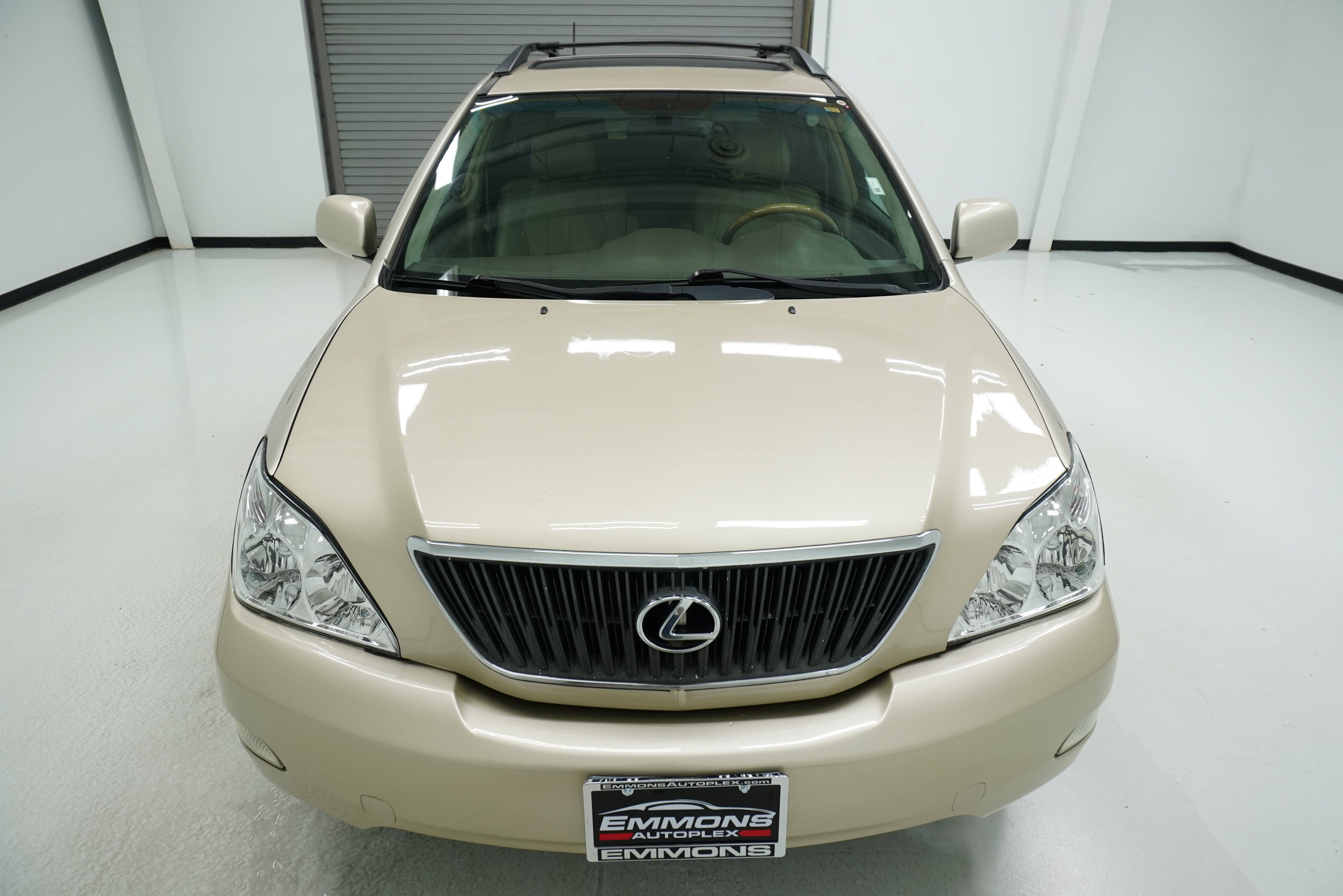 Used 2005 Lexus RX 330 FWD image 2