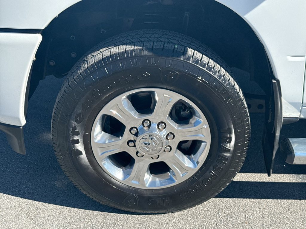 Used 2024 RAM 2500 Big Horn w/ Sport Appearance Package AWD/4WD image 10