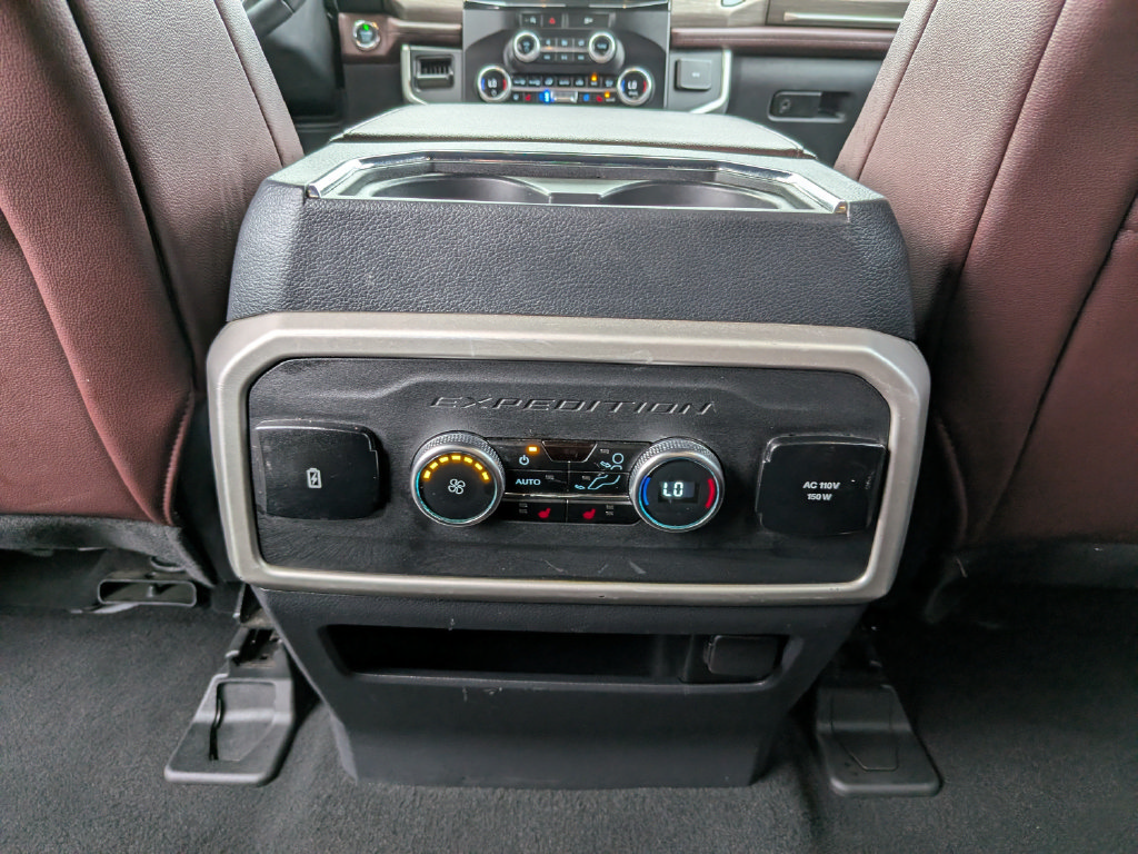 Used 2024 Ford Expedition Limited RWD image 17