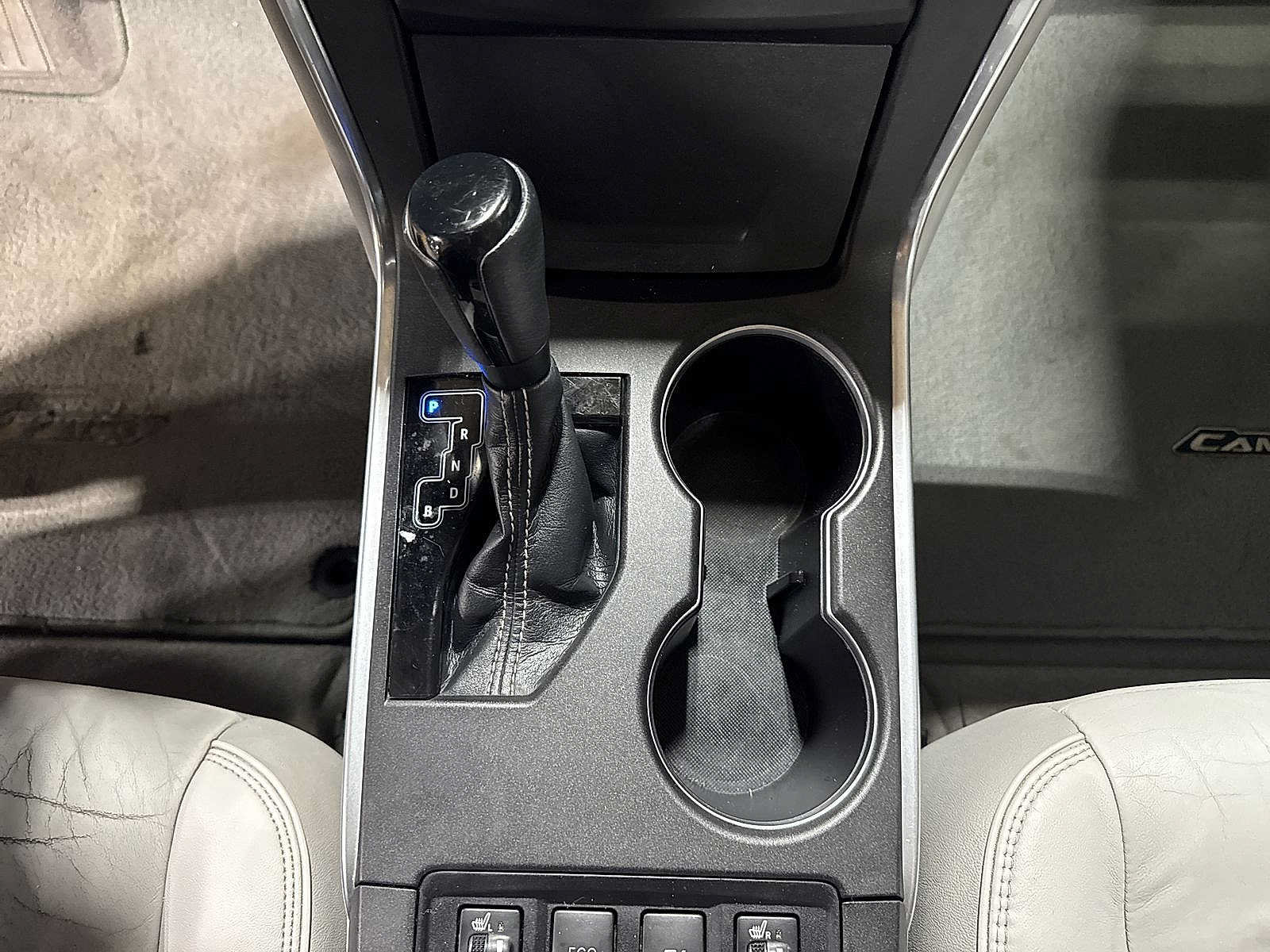 Used 2015 Toyota Camry XLE w/ Moonroof Package FWD image 31