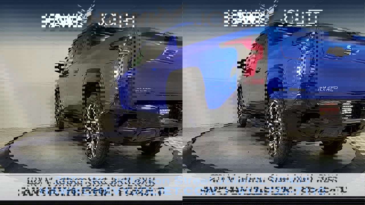 New 2025 Chevrolet Silverado EV RST image 6