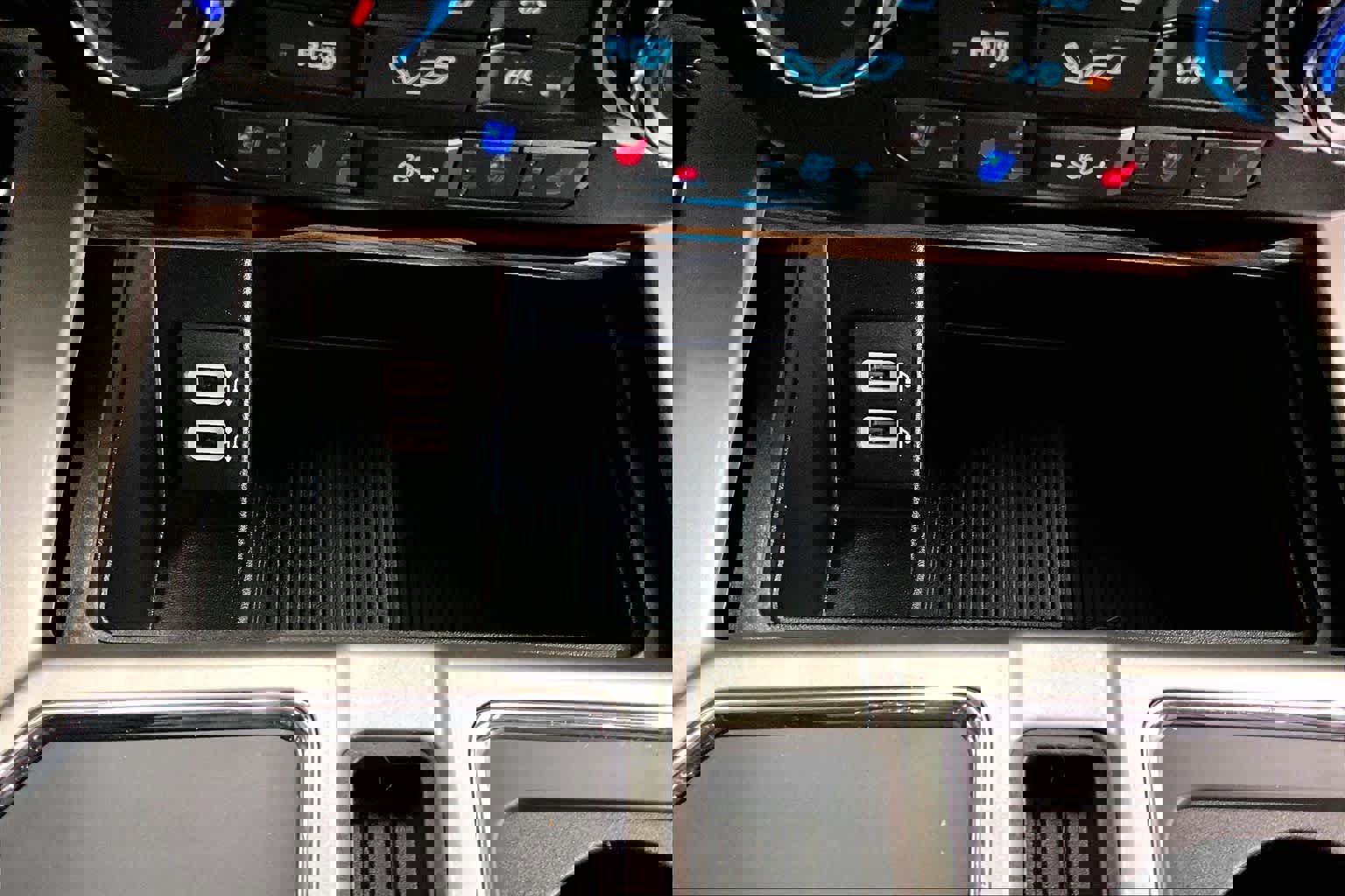 Used 2020 Ford F150 Lariat image 35