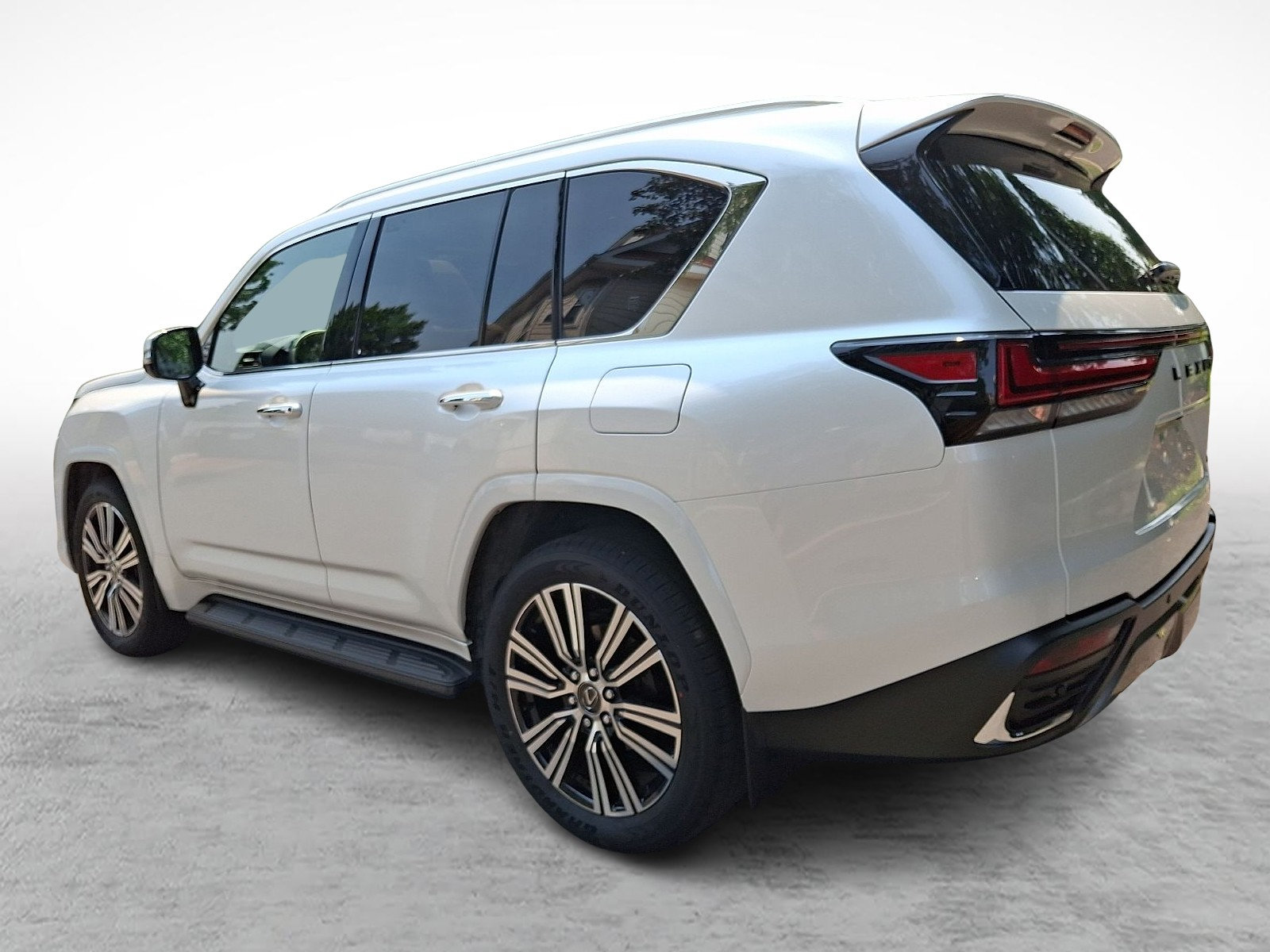 New 2026 Lexus LX 600 4WD w/ Luxury Package image 3