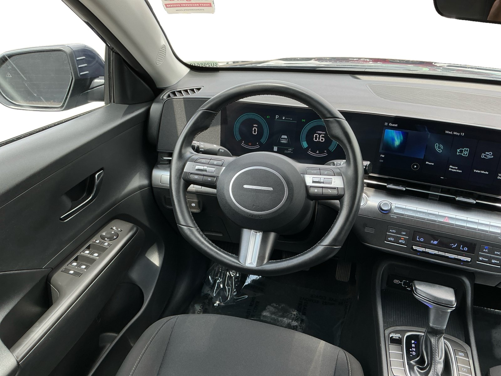 Used 2025 Hyundai Kona SEL FWD image 11