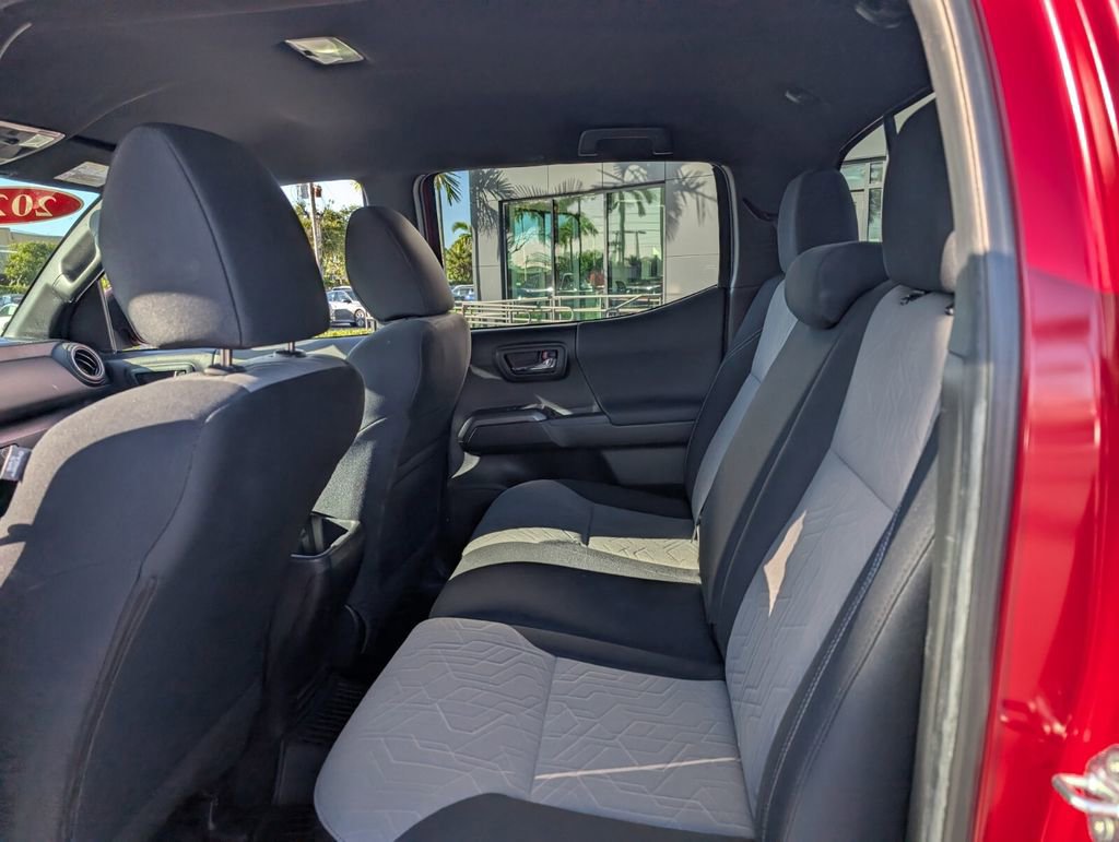 Used 2022 Toyota Tacoma TRD Sport image 12