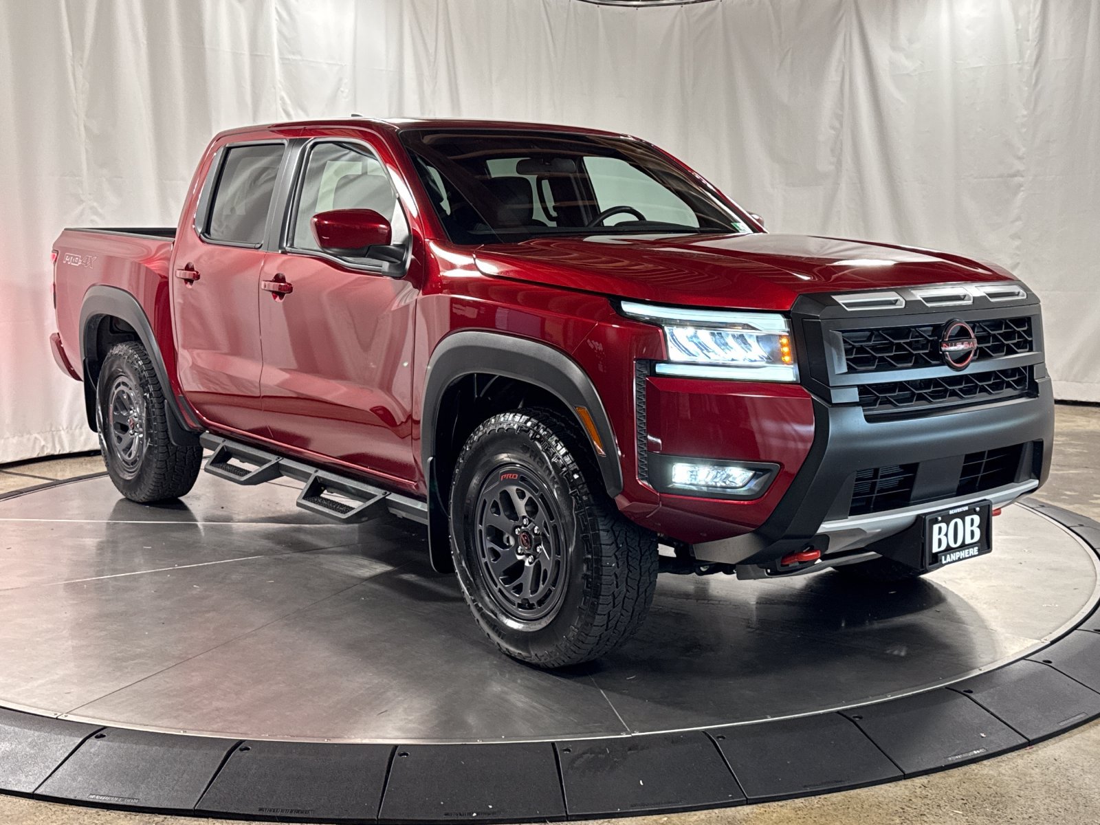 Used 2025 Nissan Frontier PRO-4X w/ Tow Package AWD/4WD image 7