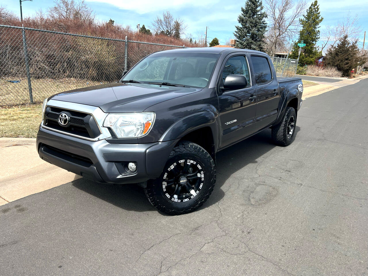 Used 2015 Toyota Tacoma 4x4 Double Cab image 1