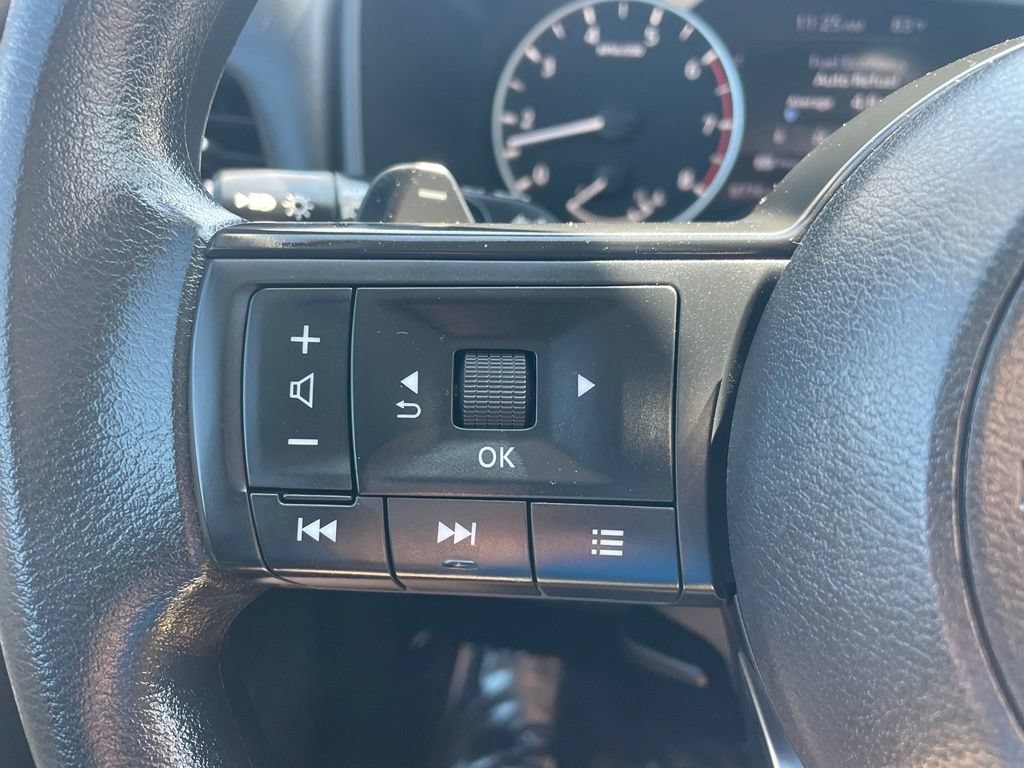 Used 2023 Nissan Rogue S AWD/4WD image 26