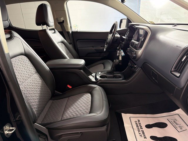 Used 2021 Chevrolet Colorado Z71 AWD/4WD image 32