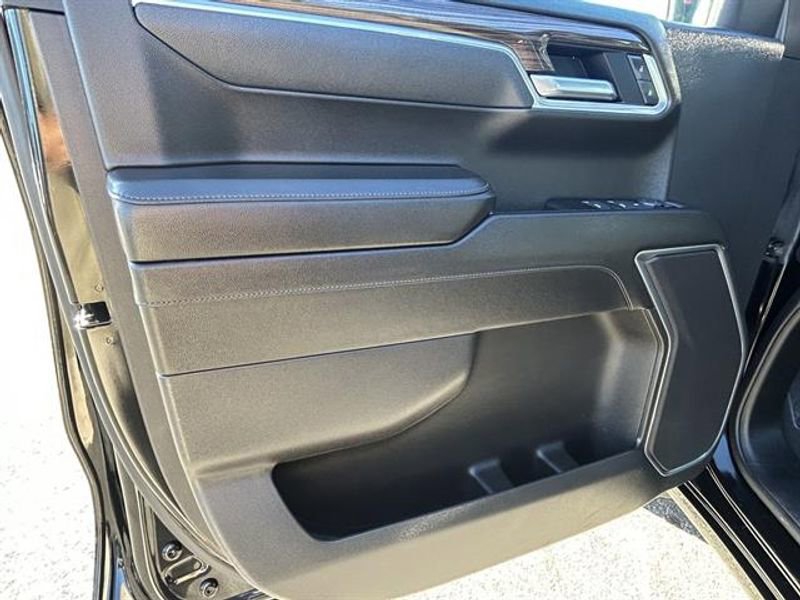 Used 2025 Chevrolet Silverado 1500 LT image 21