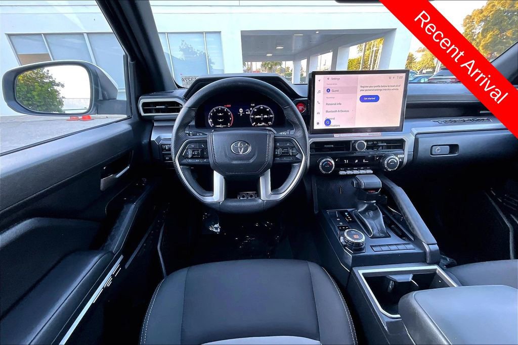 Used 2025 Toyota Tacoma TRD Sport AWD/4WD image 9