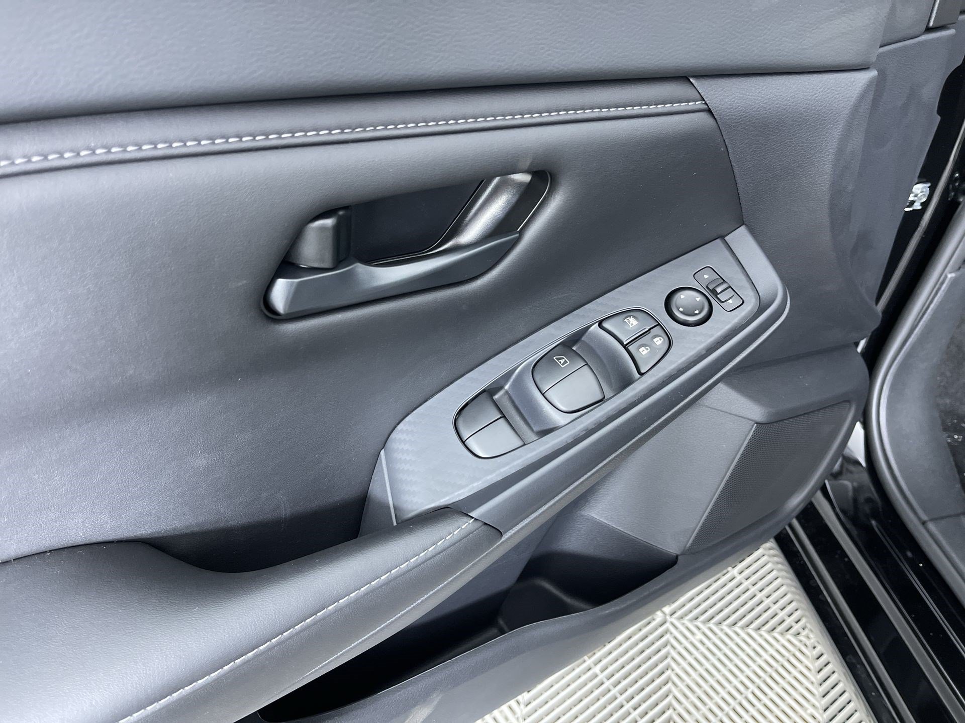 Certified 2025 Nissan Sentra S FWD image 14