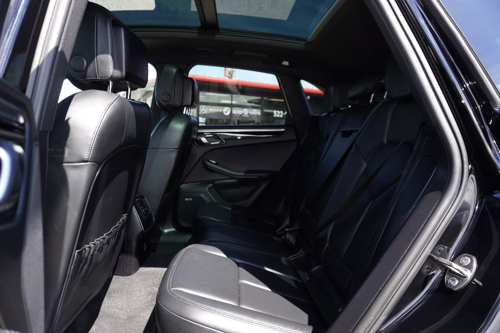 Used 2021 Porsche Macan image 27