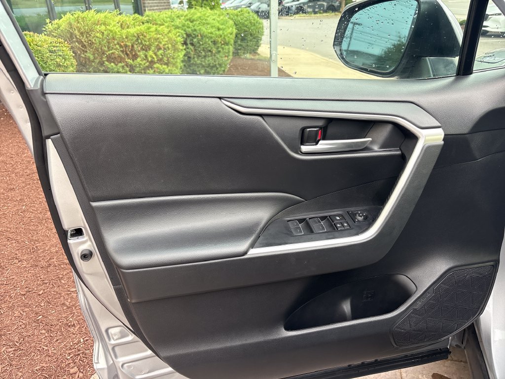 Used 2024 Toyota RAV4 XLE w/ Convenience Package AWD/4WD image 23