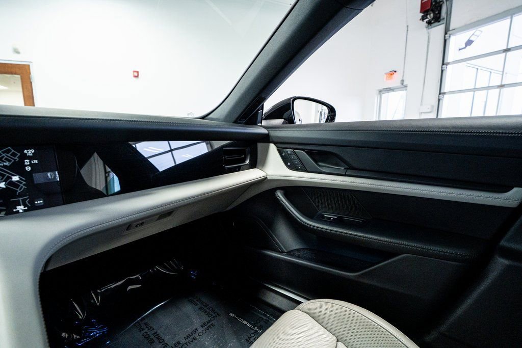 Used 2024 Porsche Taycan 4S w/ Premium Package image 45