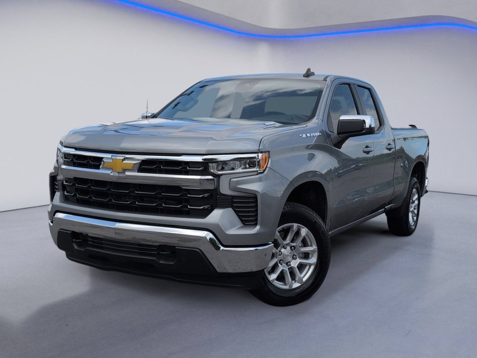 Used 2026 Chevrolet Silverado 1500 LT AWD/4WD image 2