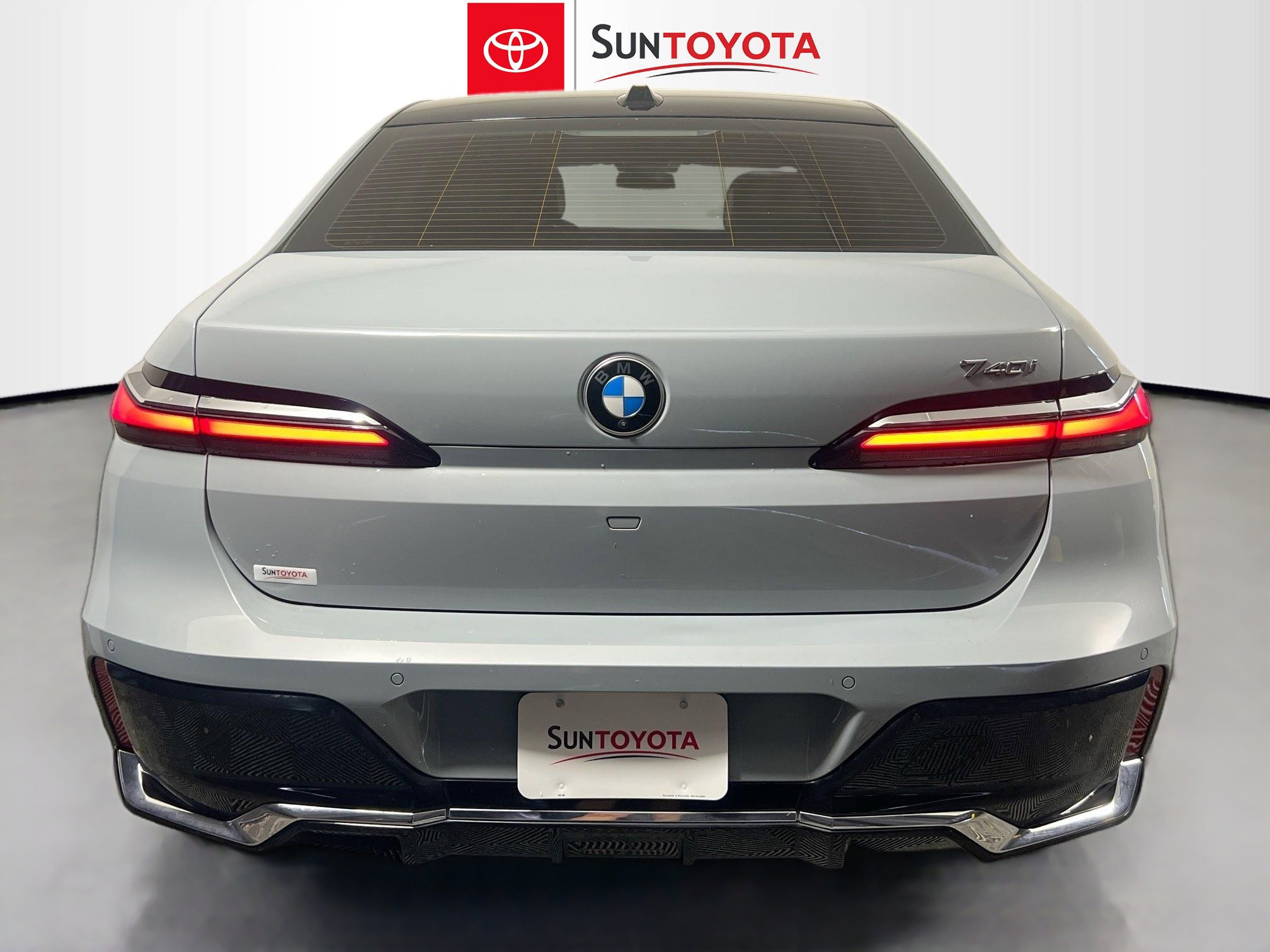 Used 2024 BMW 740i RWD image 5