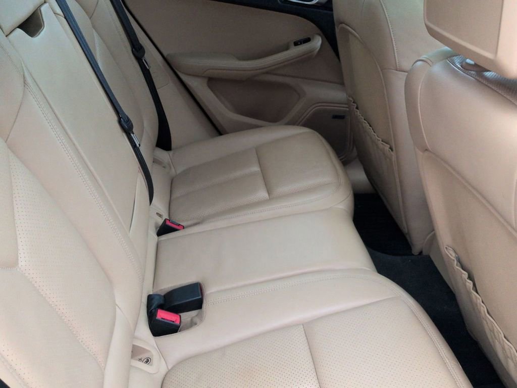 Used 2018 Porsche Macan image 30