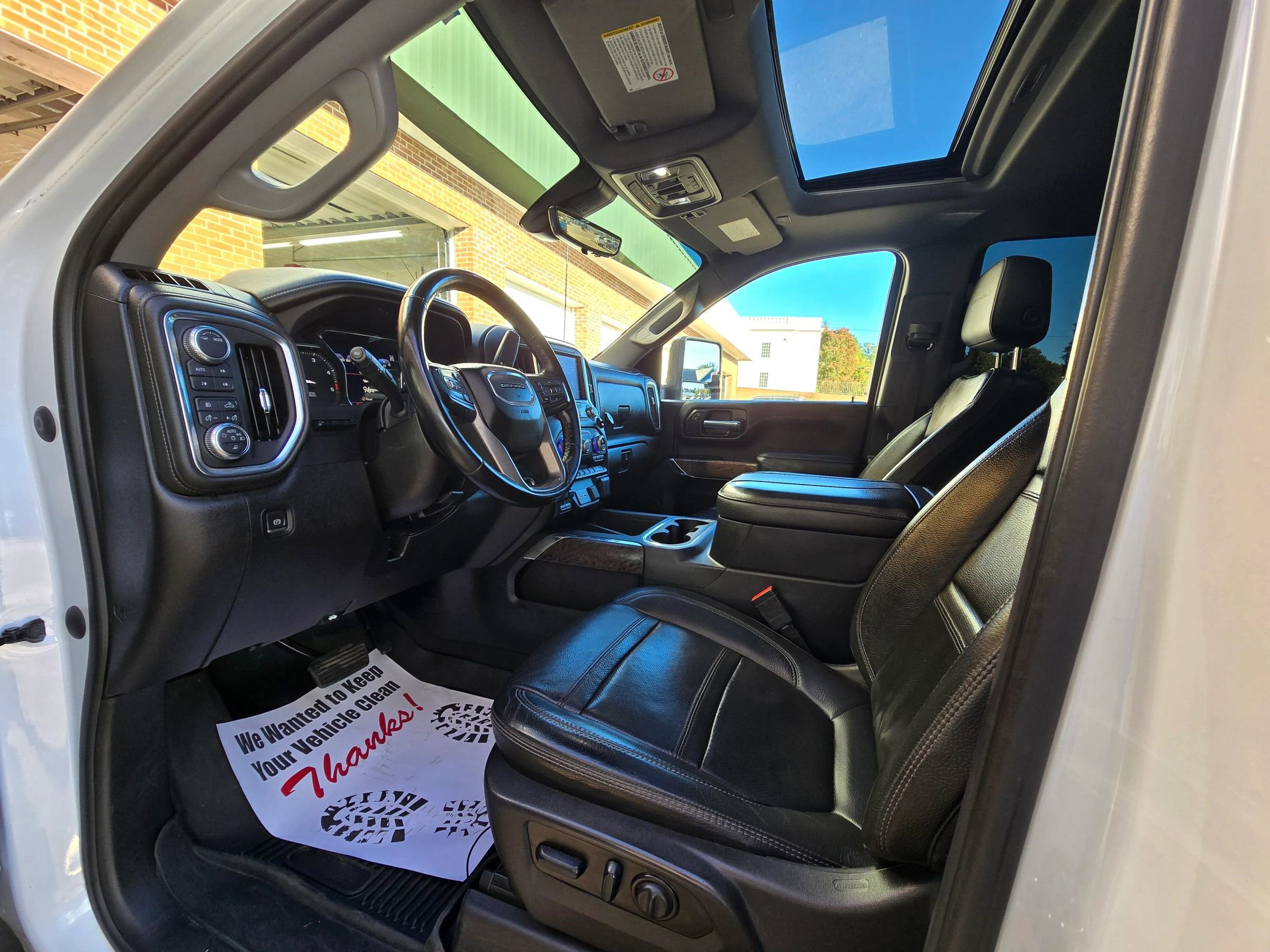 Used 2023 GMC Sierra 2500 Denali w/ Denali Ultimate Package image 10