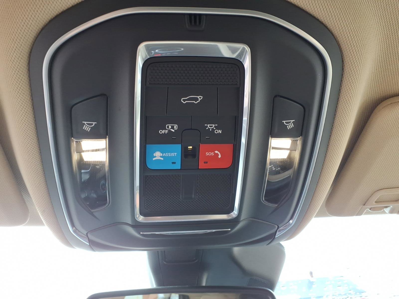 Used 2022 Jeep Grand Cherokee Limited w/ Trailer Tow Prep Group (B) AWD/4WD image 18