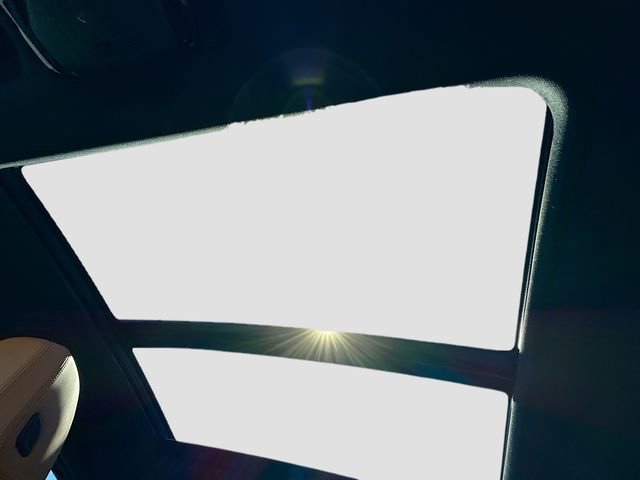 Used 2025 BMW X4 M40i w/ Premium Package image 23