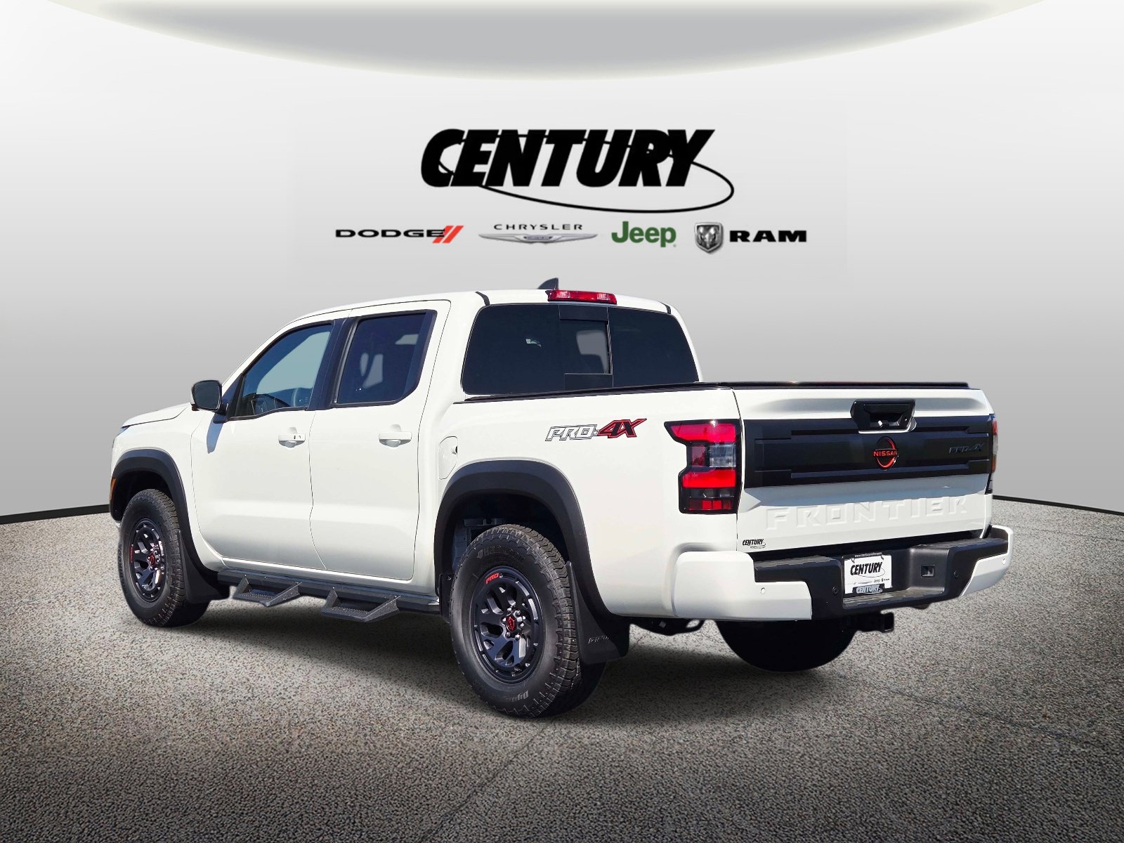 Used 2025 Nissan Frontier PRO-4X w/ Pro Convenience Package AWD/4WD image 6