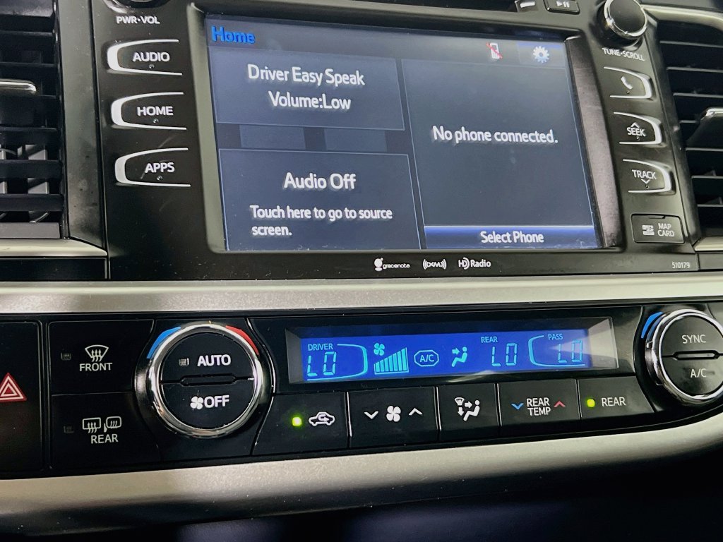 Used 2018 Toyota Highlander XLE FWD image 23