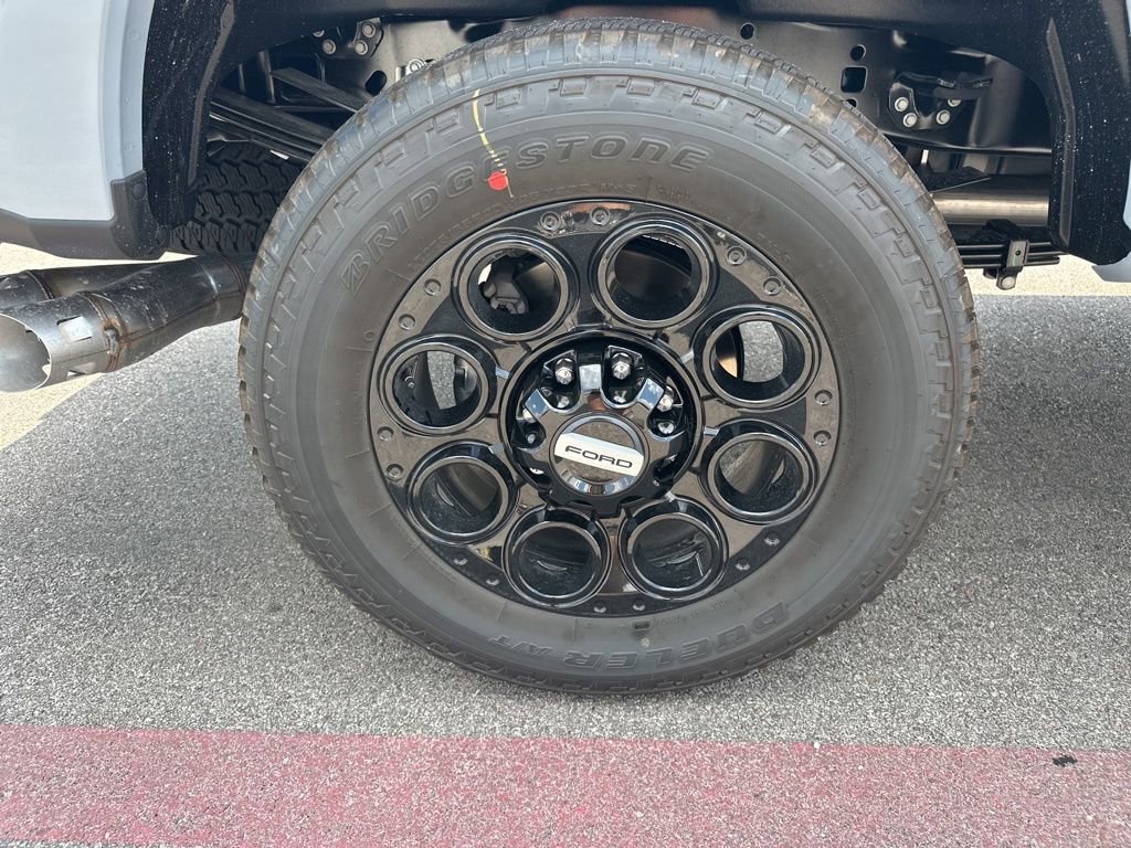 New 2026 Ford F250 Lariat w/ Black Appearance Package image 44