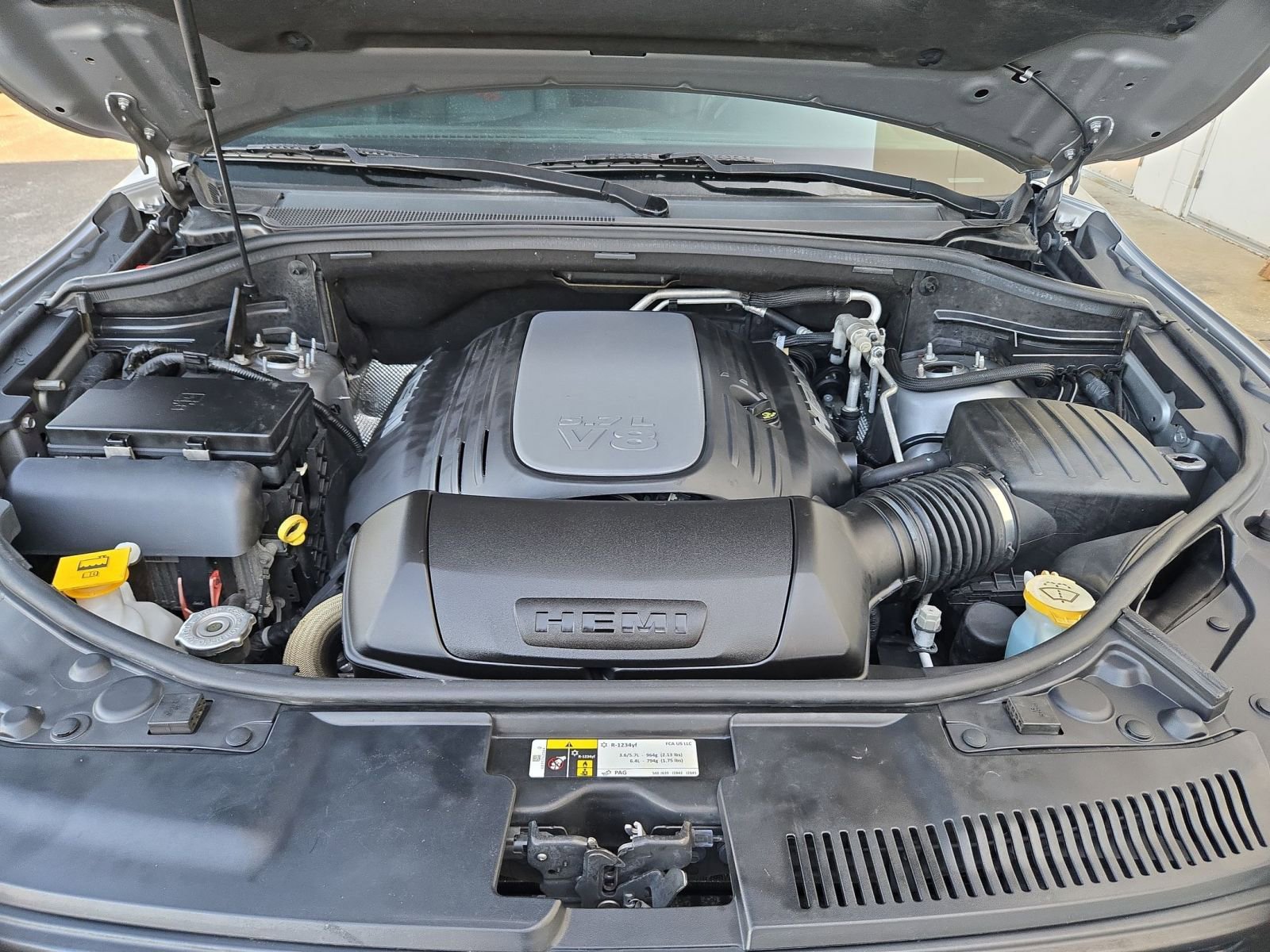 Used 2018 Dodge Durango R/T w/ Blacktop Package image 31