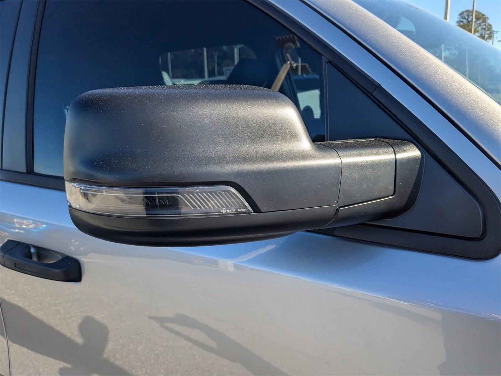 Used 2019 Chevrolet Equinox LT w/ Driver Convenience Package image 12