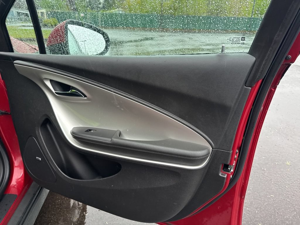Used 2012 Chevrolet Volt Premium w/ Premium Trim Package FWD image 24
